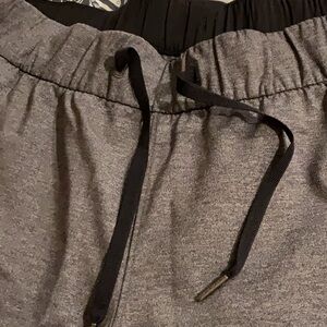 Lululemon track pants size 8 excellent condition!